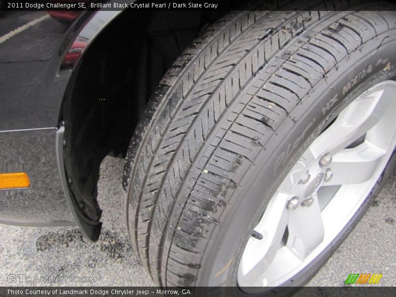 Brilliant Black Crystal Pearl / Dark Slate Gray 2011 Dodge Challenger SE