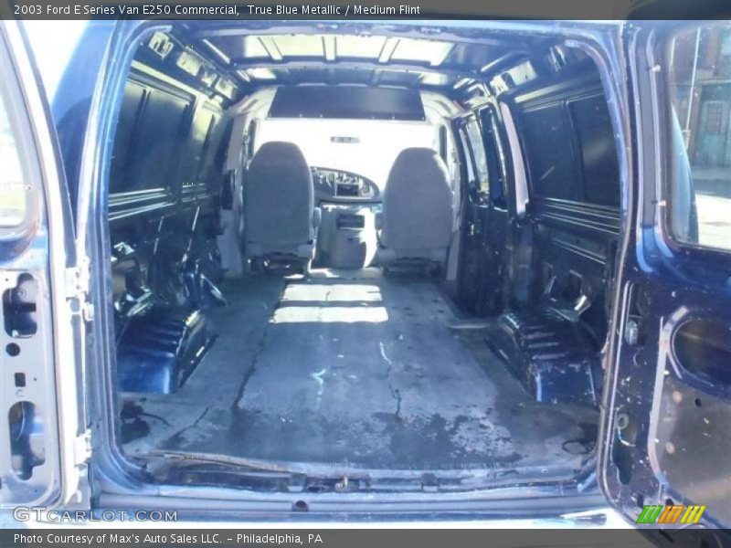  2003 E Series Van E250 Commercial Trunk