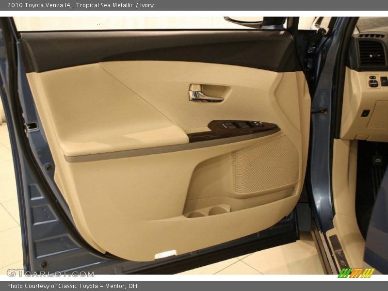 Tropical Sea Metallic / Ivory 2010 Toyota Venza I4