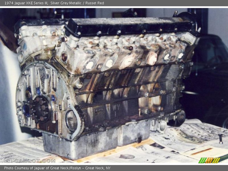  1974 XKE Series III Engine - 5.3 Liter SOHC 24-Valve V12