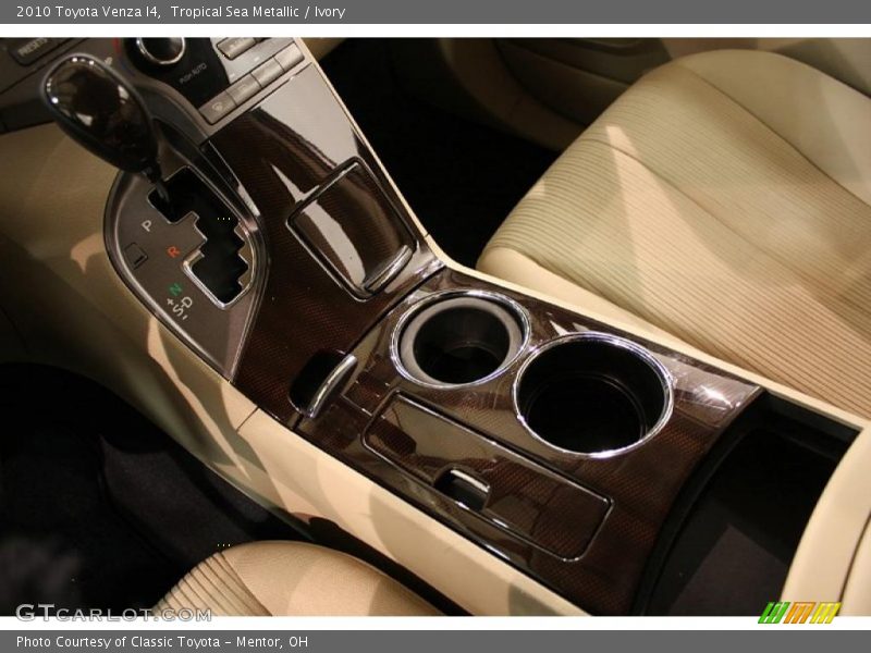 Tropical Sea Metallic / Ivory 2010 Toyota Venza I4