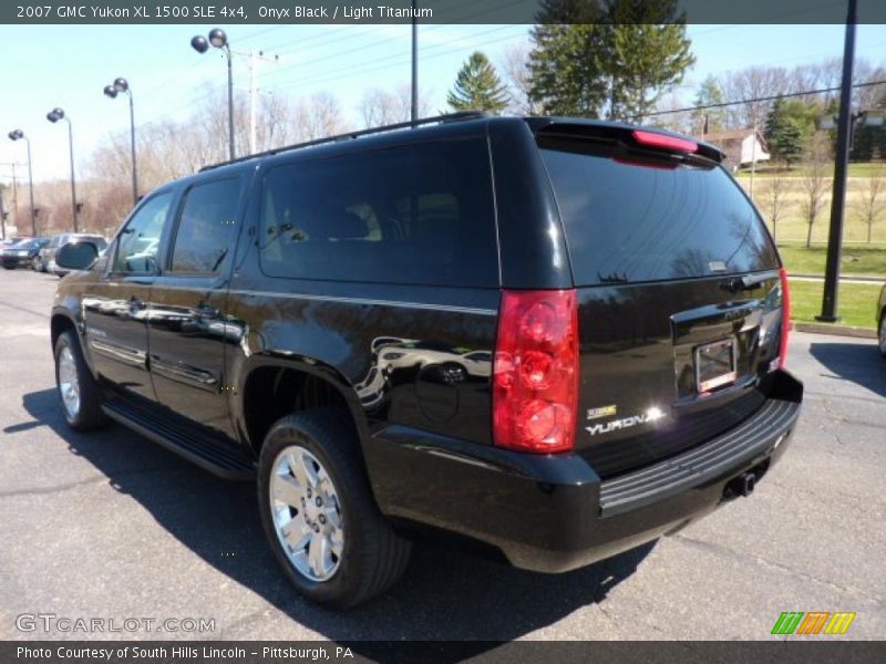 Onyx Black / Light Titanium 2007 GMC Yukon XL 1500 SLE 4x4