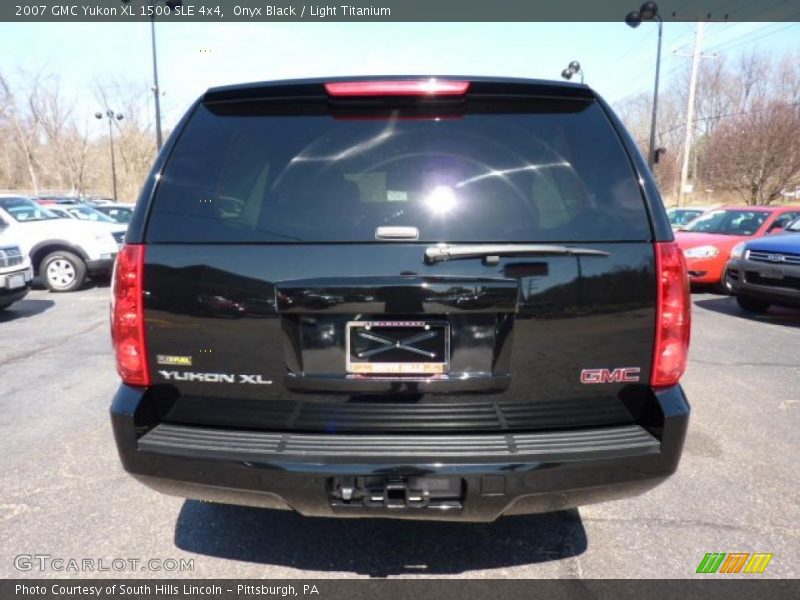 Onyx Black / Light Titanium 2007 GMC Yukon XL 1500 SLE 4x4