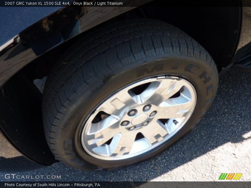 Onyx Black / Light Titanium 2007 GMC Yukon XL 1500 SLE 4x4