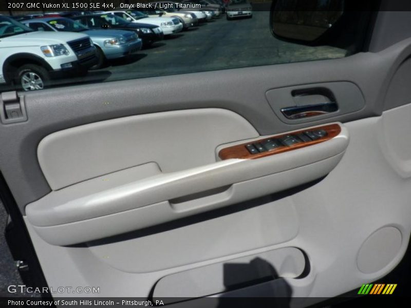 Onyx Black / Light Titanium 2007 GMC Yukon XL 1500 SLE 4x4