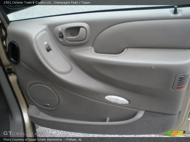 Champagne Pearl / Taupe 2001 Chrysler Town & Country LXi