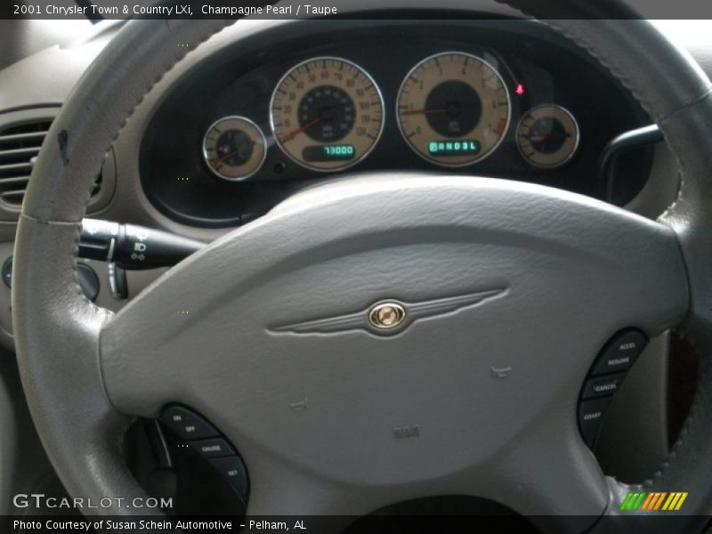 Champagne Pearl / Taupe 2001 Chrysler Town & Country LXi