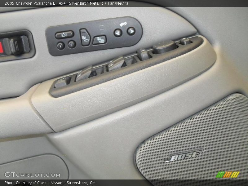 Silver Birch Metallic / Tan/Neutral 2005 Chevrolet Avalanche LT 4x4