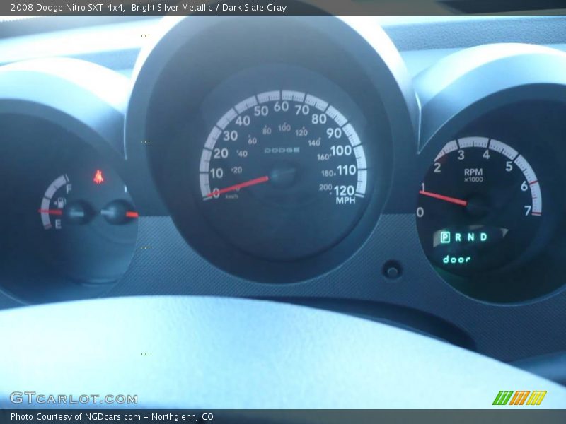 Bright Silver Metallic / Dark Slate Gray 2008 Dodge Nitro SXT 4x4