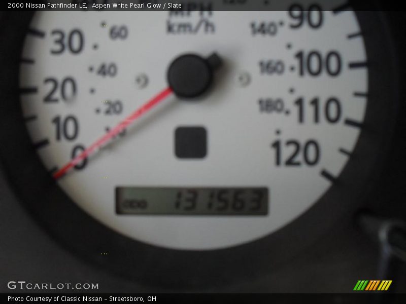 Aspen White Pearl Glow / Slate 2000 Nissan Pathfinder LE