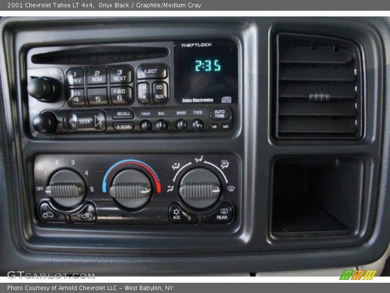 Onyx Black / Graphite/Medium Gray 2001 Chevrolet Tahoe LT 4x4