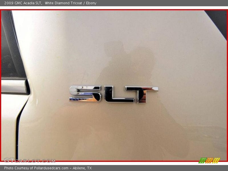 White Diamond Tricoat / Ebony 2009 GMC Acadia SLT