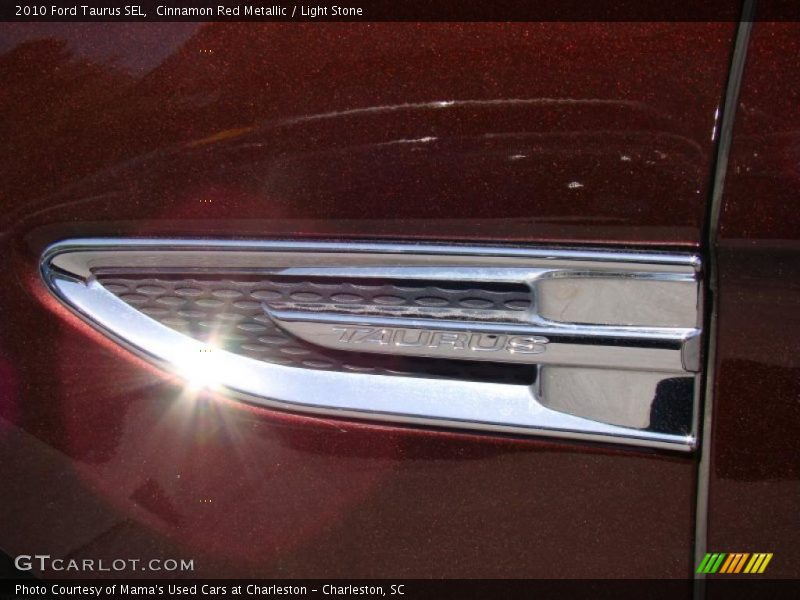  2010 Taurus SEL Logo