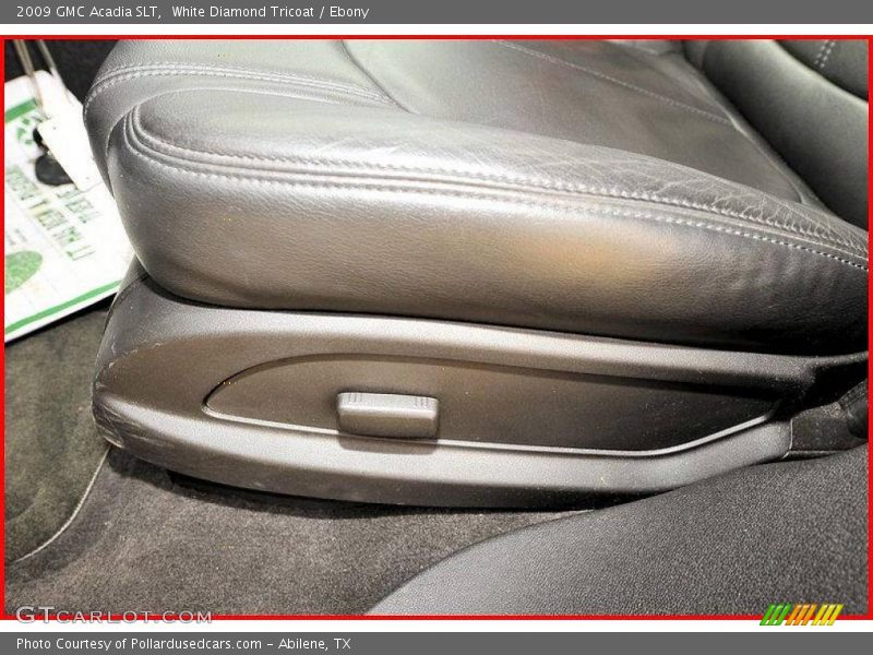 White Diamond Tricoat / Ebony 2009 GMC Acadia SLT