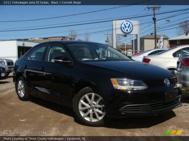 Black / Cornsilk Beige 2011 Volkswagen Jetta SE Sedan