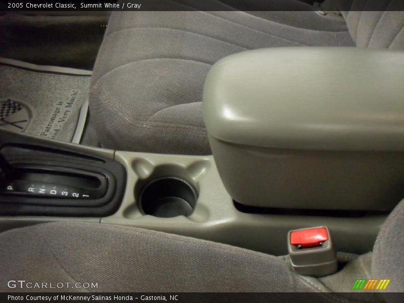 Summit White / Gray 2005 Chevrolet Classic