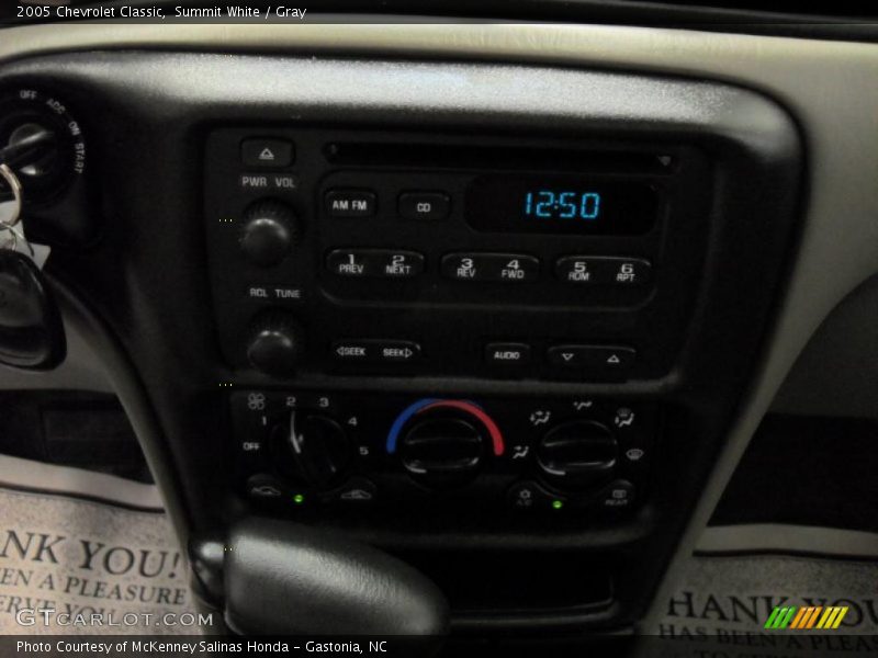 Summit White / Gray 2005 Chevrolet Classic