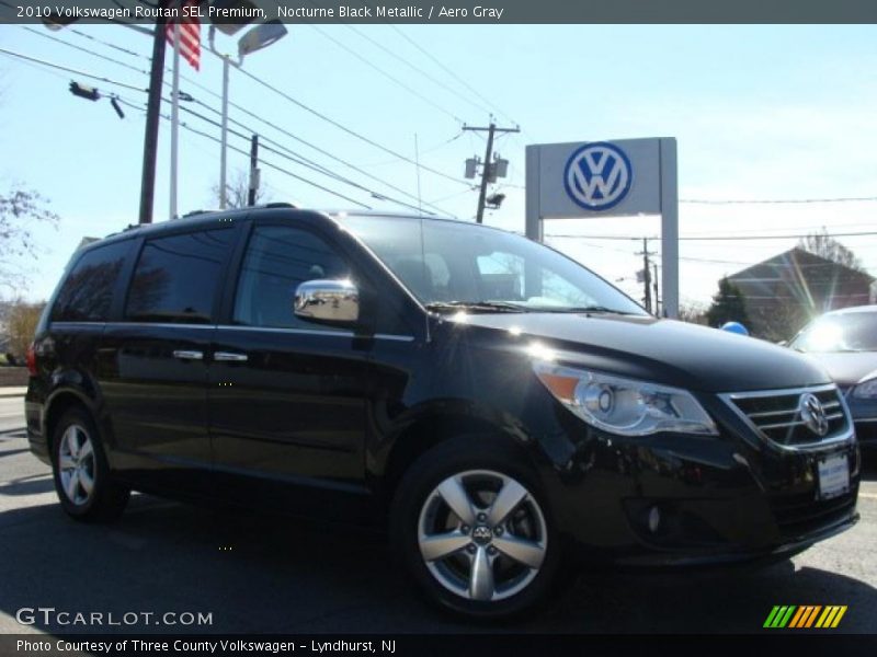 Nocturne Black Metallic / Aero Gray 2010 Volkswagen Routan SEL Premium