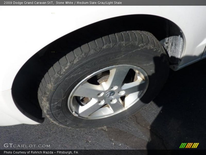 Stone White / Medium Slate Gray/Light Shale 2009 Dodge Grand Caravan SXT