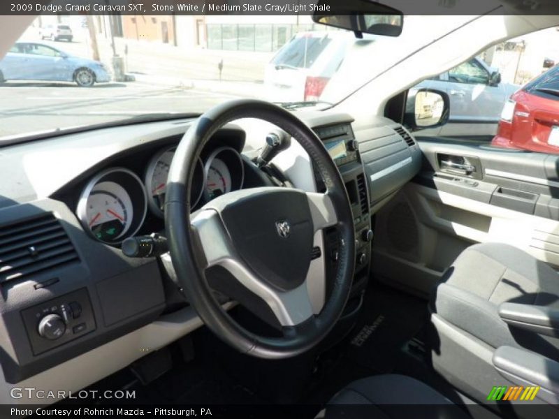 Stone White / Medium Slate Gray/Light Shale 2009 Dodge Grand Caravan SXT