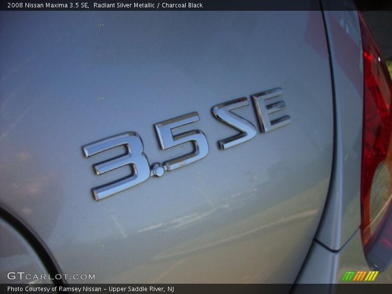 Radiant Silver Metallic / Charcoal Black 2008 Nissan Maxima 3.5 SE