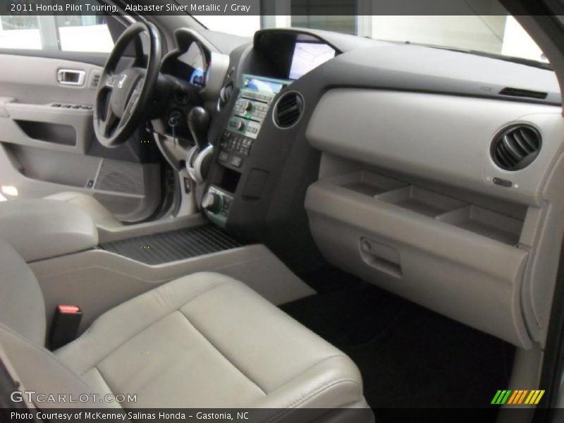 Dashboard of 2011 Pilot Touring