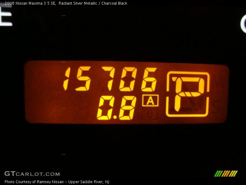 Radiant Silver Metallic / Charcoal Black 2008 Nissan Maxima 3.5 SE