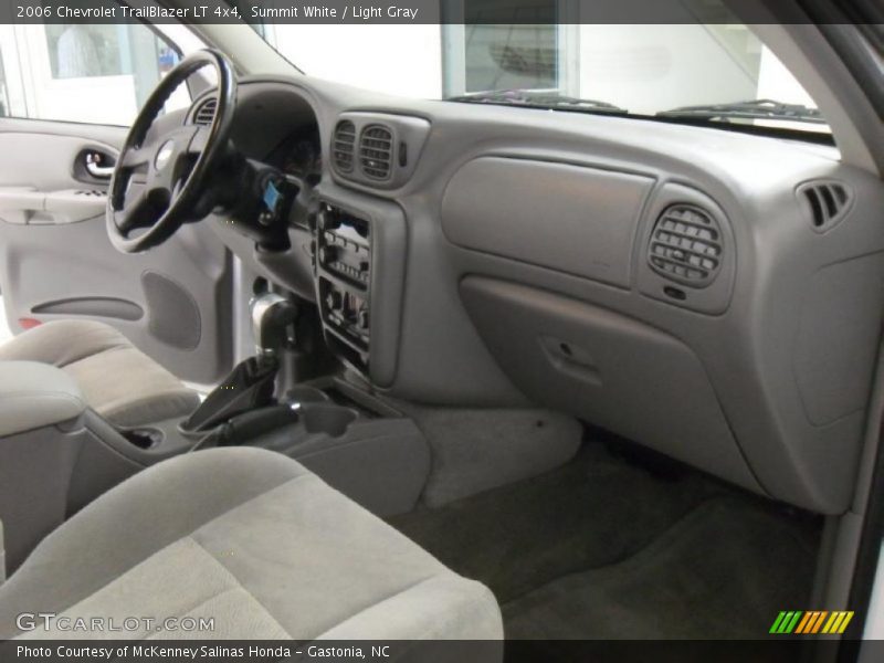 Summit White / Light Gray 2006 Chevrolet TrailBlazer LT 4x4