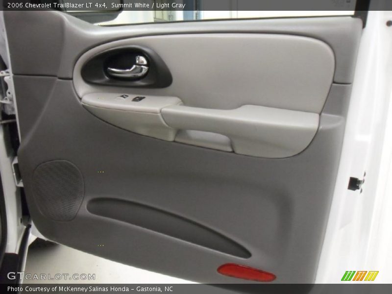 Summit White / Light Gray 2006 Chevrolet TrailBlazer LT 4x4