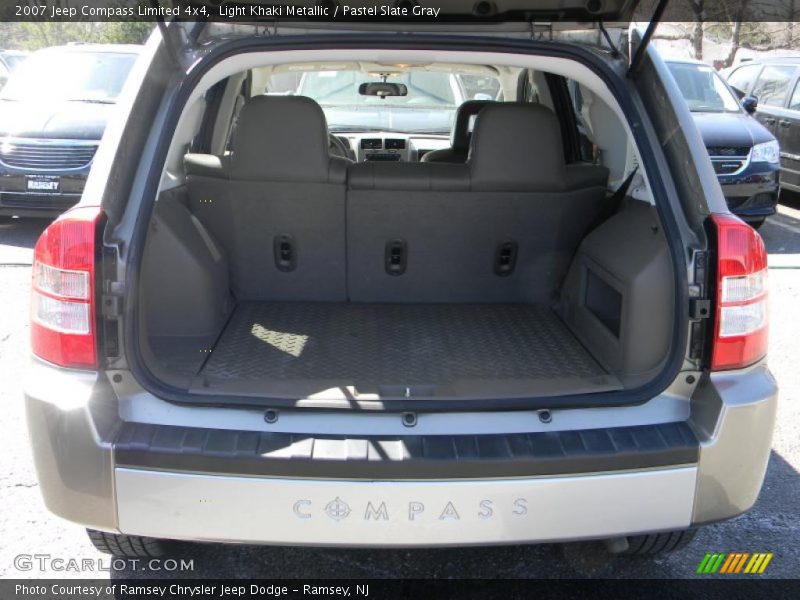 Light Khaki Metallic / Pastel Slate Gray 2007 Jeep Compass Limited 4x4