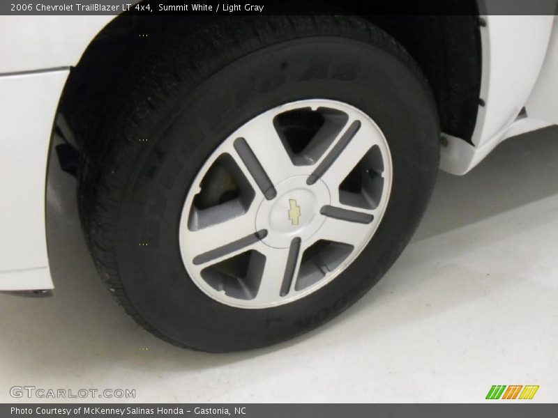 Summit White / Light Gray 2006 Chevrolet TrailBlazer LT 4x4