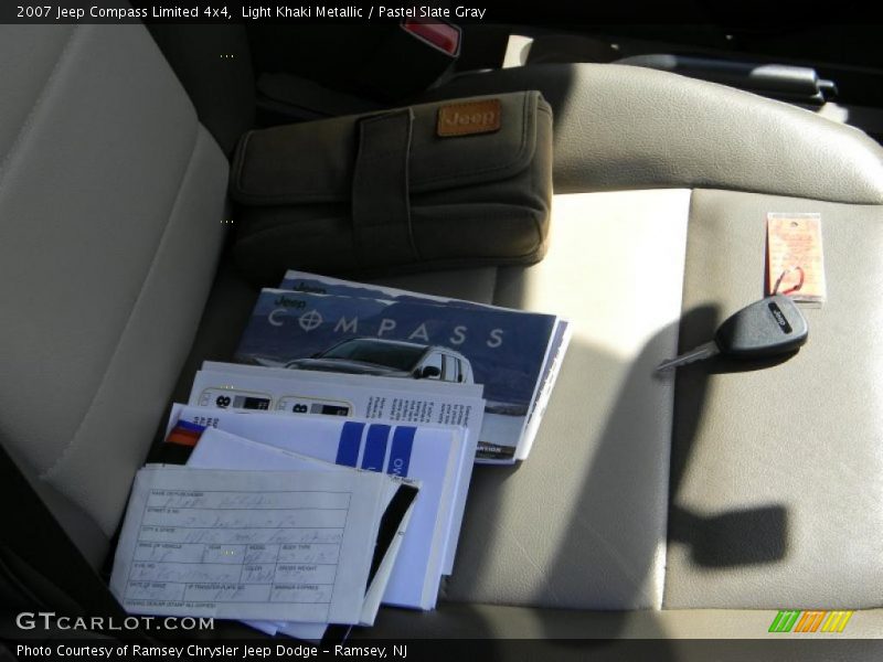 Light Khaki Metallic / Pastel Slate Gray 2007 Jeep Compass Limited 4x4