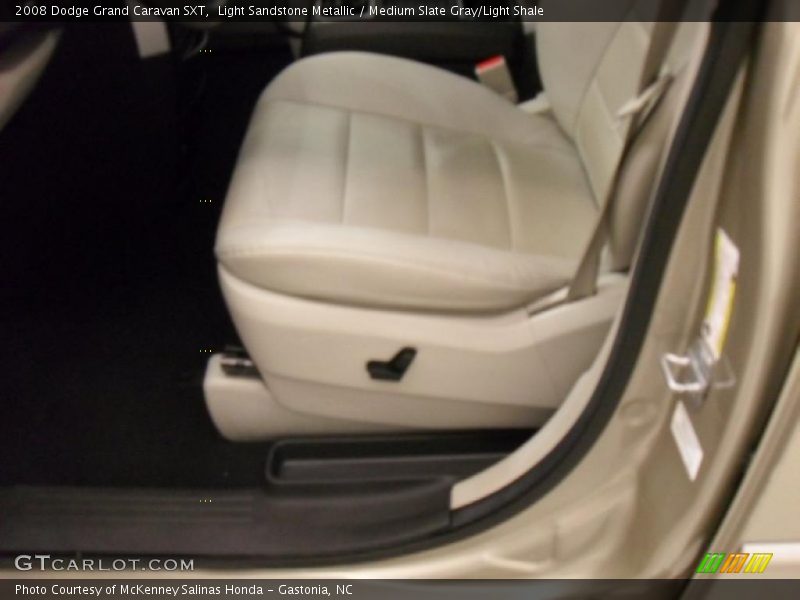 Light Sandstone Metallic / Medium Slate Gray/Light Shale 2008 Dodge Grand Caravan SXT