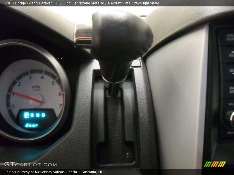 Light Sandstone Metallic / Medium Slate Gray/Light Shale 2008 Dodge Grand Caravan SXT