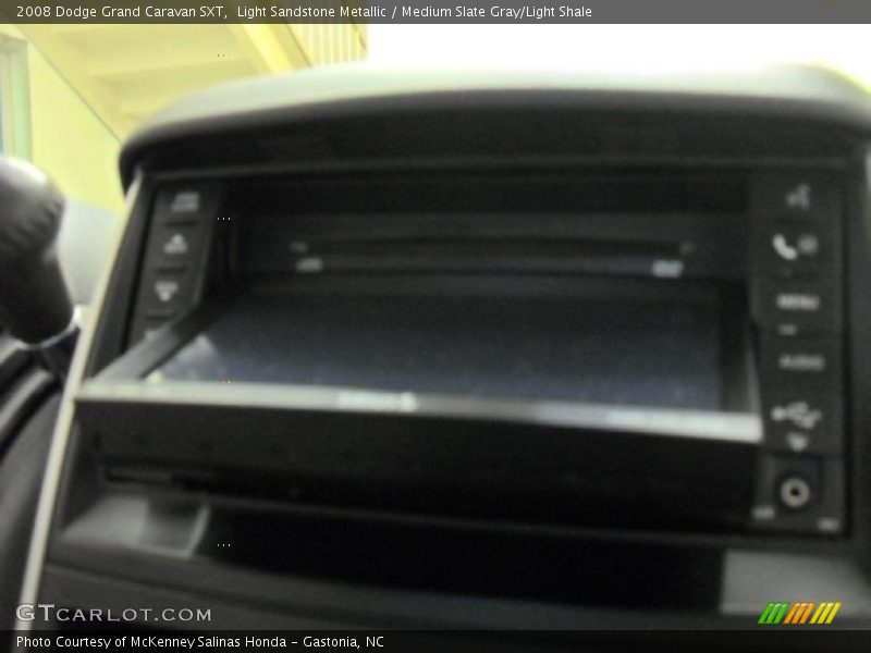 Light Sandstone Metallic / Medium Slate Gray/Light Shale 2008 Dodge Grand Caravan SXT