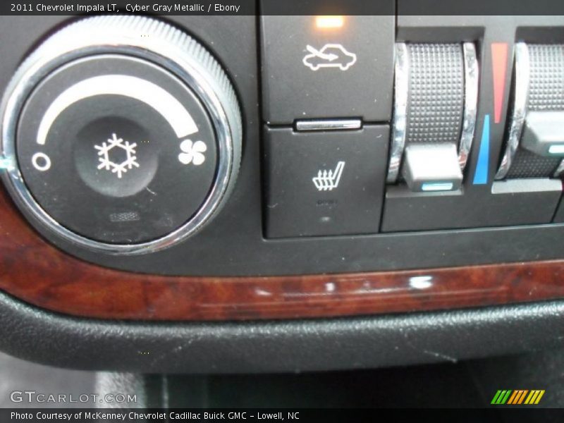 Controls of 2011 Impala LT