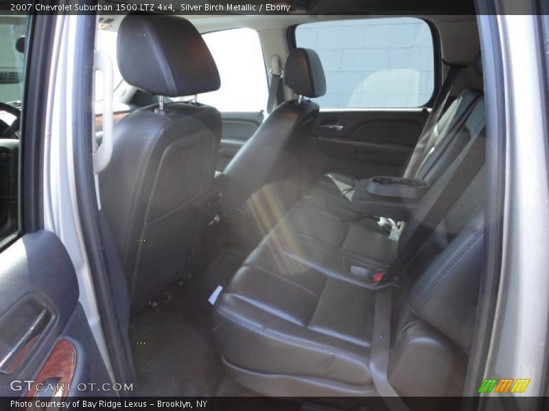 Silver Birch Metallic / Ebony 2007 Chevrolet Suburban 1500 LTZ 4x4