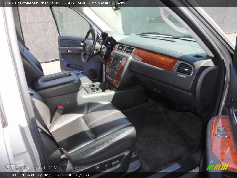 Silver Birch Metallic / Ebony 2007 Chevrolet Suburban 1500 LTZ 4x4