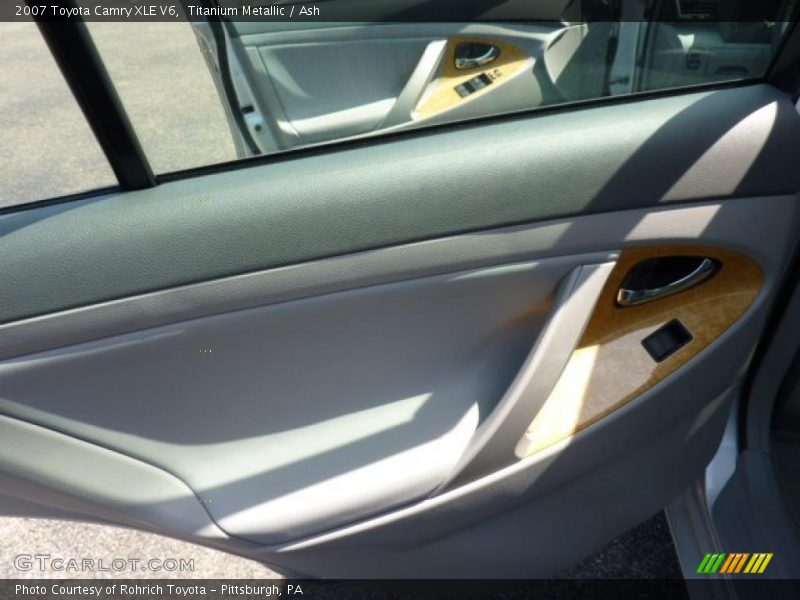 Titanium Metallic / Ash 2007 Toyota Camry XLE V6