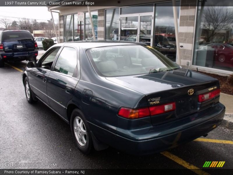 Classic Green Pearl / Beige 1997 Toyota Camry XLE