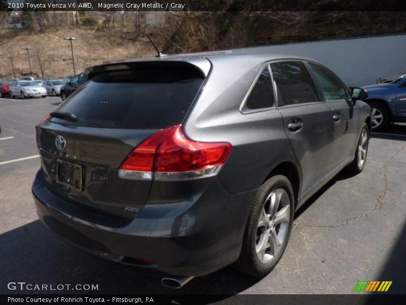 Magnetic Gray Metallic / Gray 2010 Toyota Venza V6 AWD