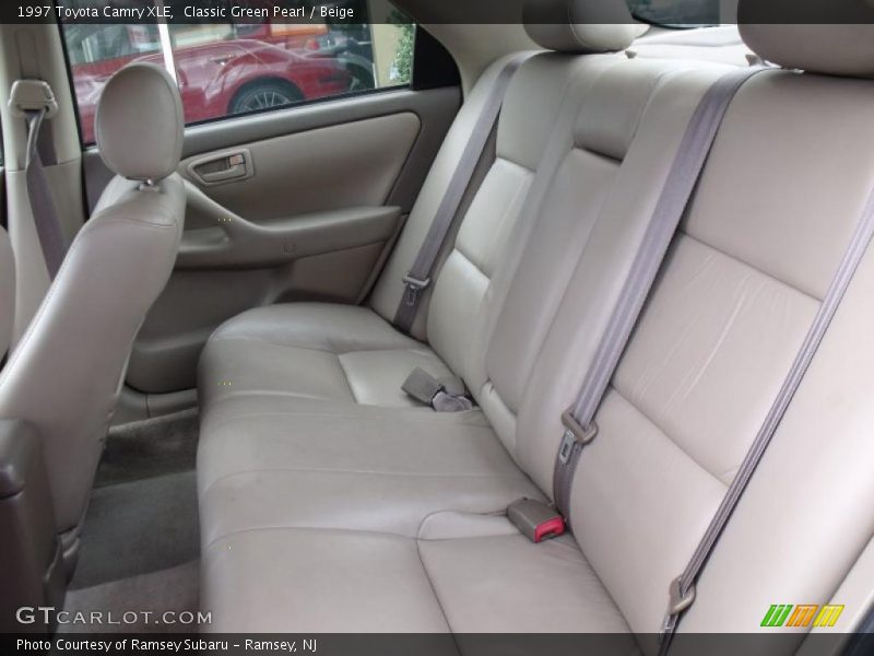 Classic Green Pearl / Beige 1997 Toyota Camry XLE