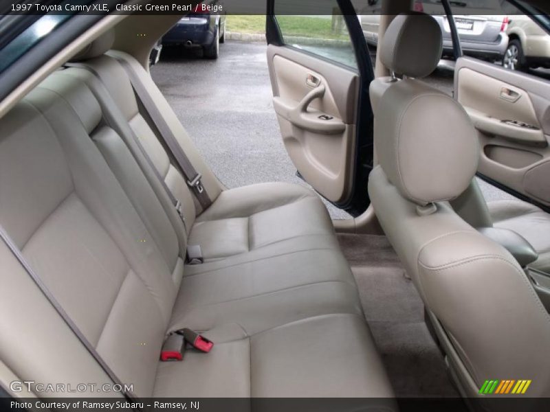 Classic Green Pearl / Beige 1997 Toyota Camry XLE