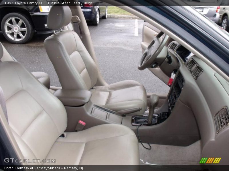 Classic Green Pearl / Beige 1997 Toyota Camry XLE