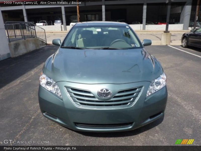 Aloe Green Metallic / Bisque 2009 Toyota Camry LE