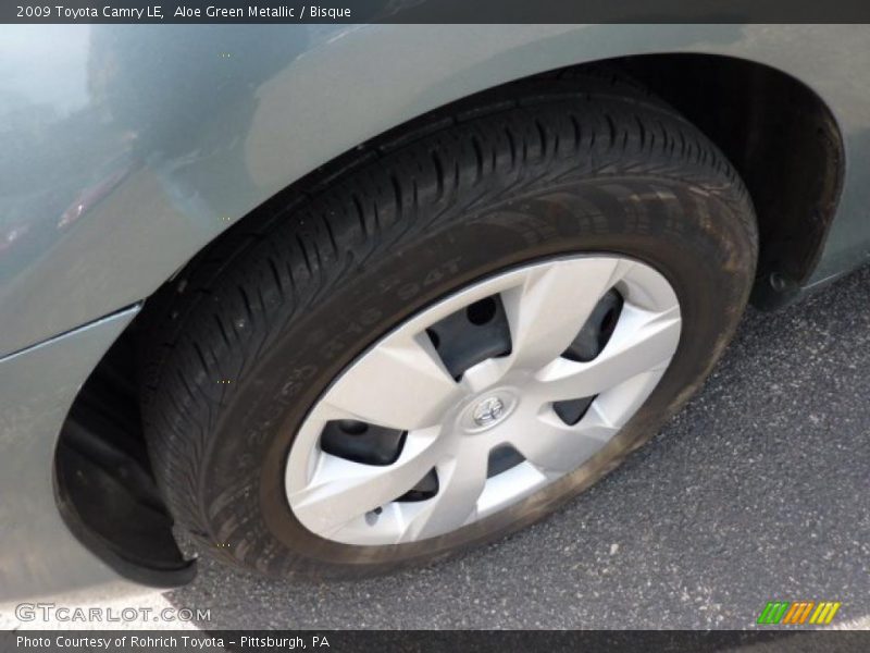 Aloe Green Metallic / Bisque 2009 Toyota Camry LE