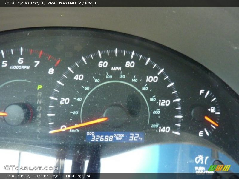 Aloe Green Metallic / Bisque 2009 Toyota Camry LE