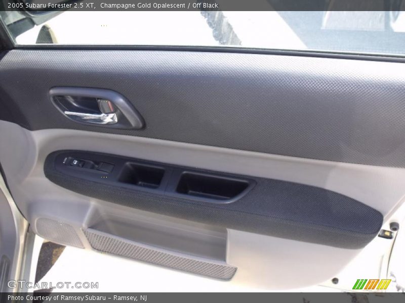 Champagne Gold Opalescent / Off Black 2005 Subaru Forester 2.5 XT
