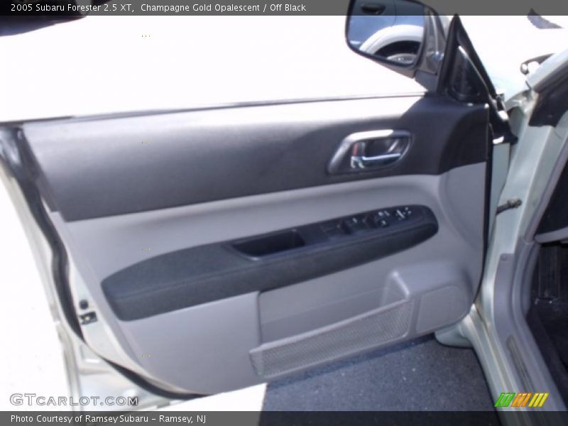 Champagne Gold Opalescent / Off Black 2005 Subaru Forester 2.5 XT