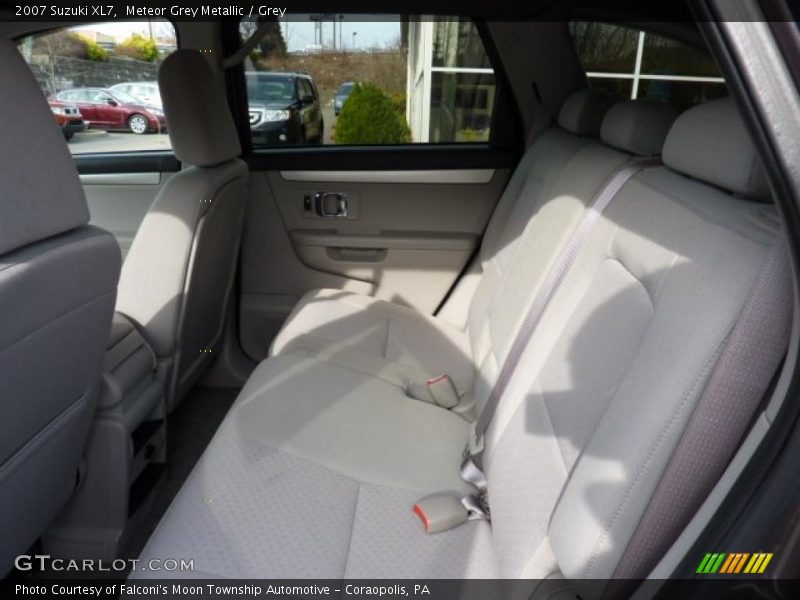 Meteor Grey Metallic / Grey 2007 Suzuki XL7